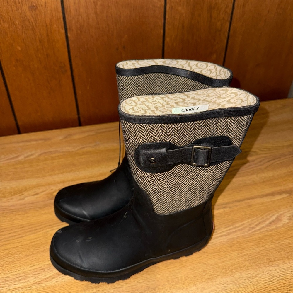 Chooka Black and Brown Herringbone Rain Boots - Picture 4 of 5
